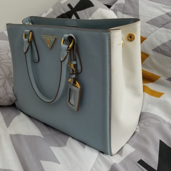 TRADE Prada Large Saffiano Bag - Picture 6 of 8